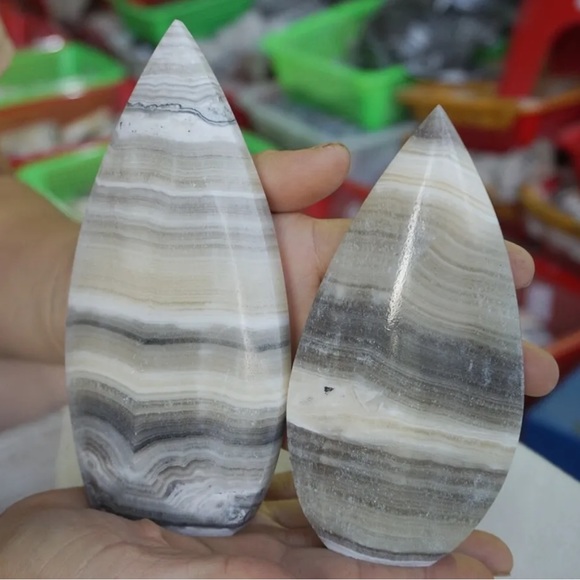 Genuine Mexico Banded Calcite gemstone - Picture 3 of 9